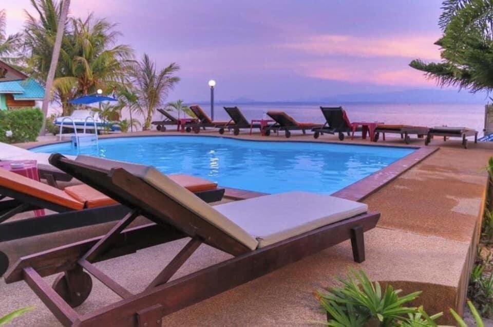 Phangan Lodge Baan Tai Bagian luar foto